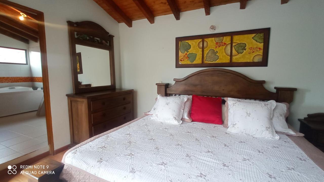 Casa Pastora Coworking Bed and Breakfast Guatapé Habitación foto